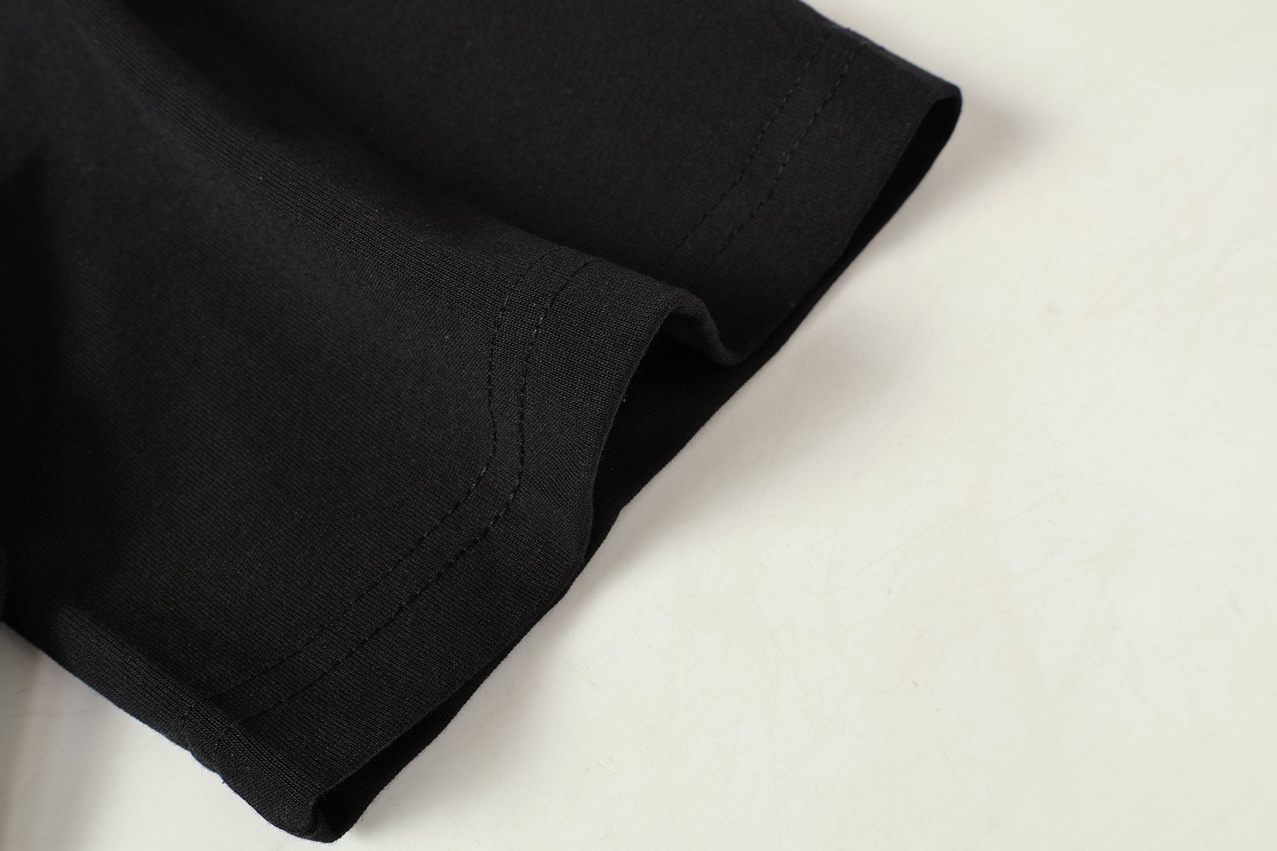 Hellstar Front Graphic Short-Sleeve T-Shirt — detail