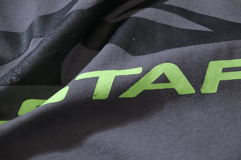 Hellstar Star and Flame Graphic Short-Sleeve T-Shirt — detail