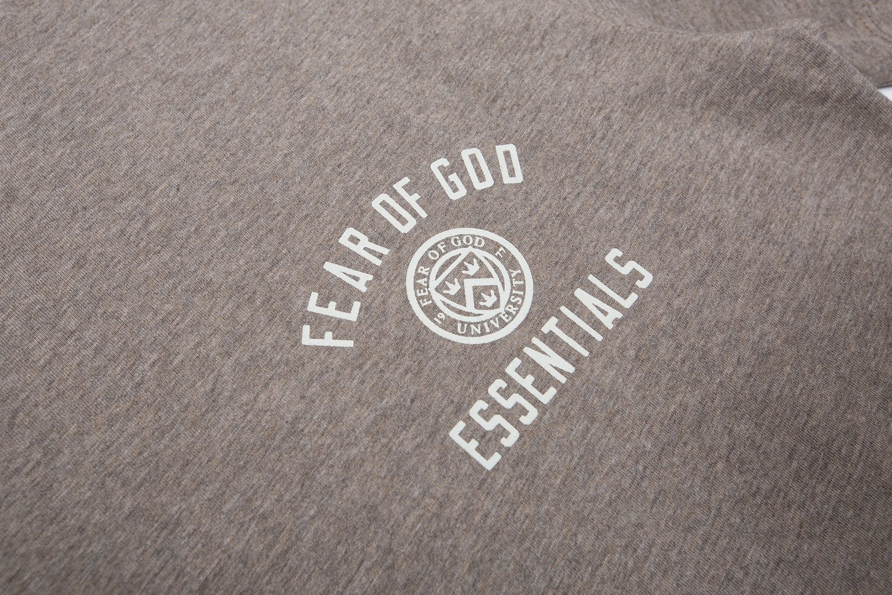 ESSENTIALS Fear of God Chest Graphic Short-Sleeve T-Shirt — detail
