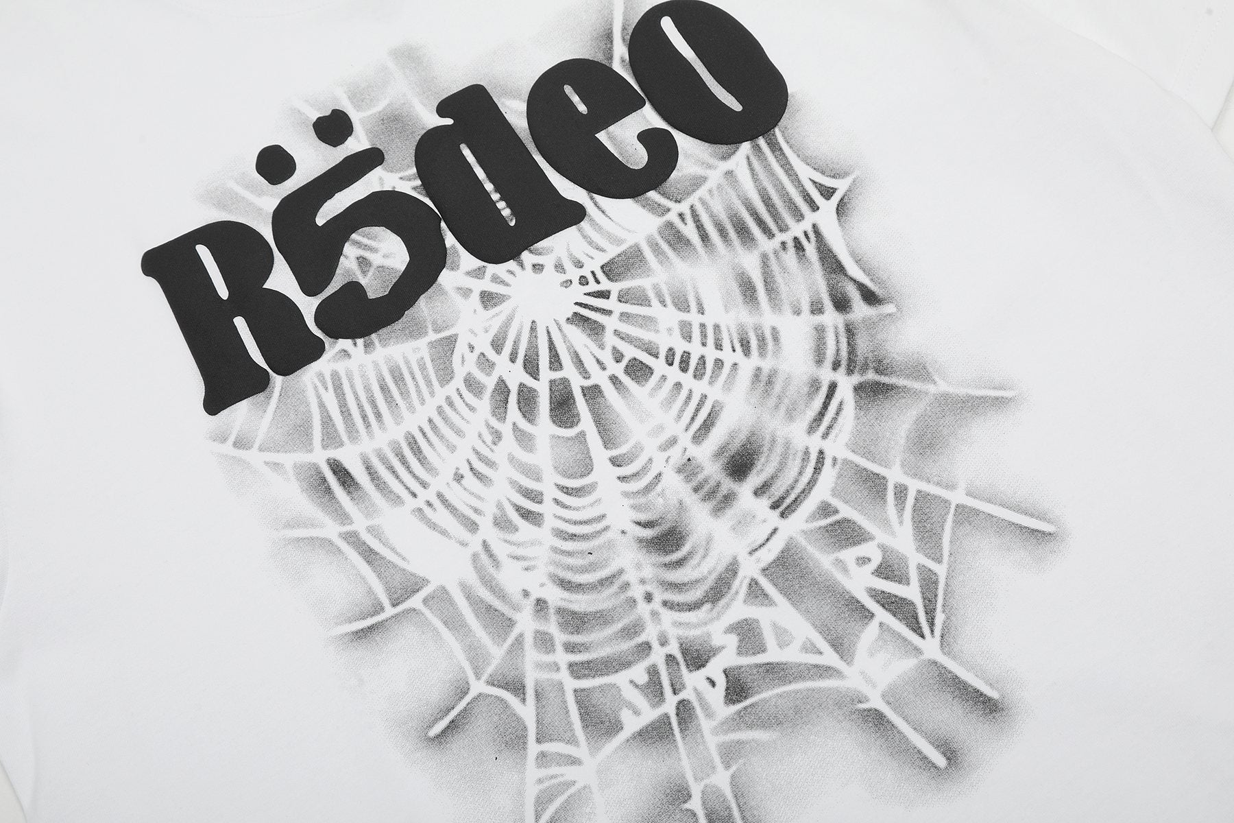 Sp5der Spiderweb Graphic T-Shirt — detail