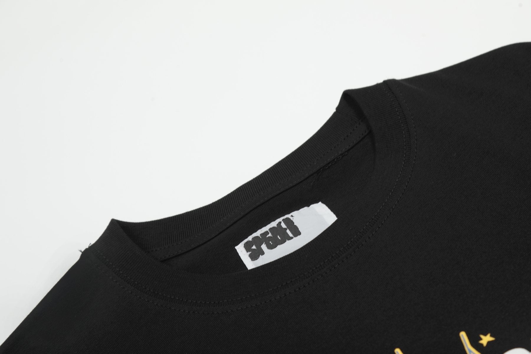 Sp5der Spiderweb Graphic T-Shirt — neck_label