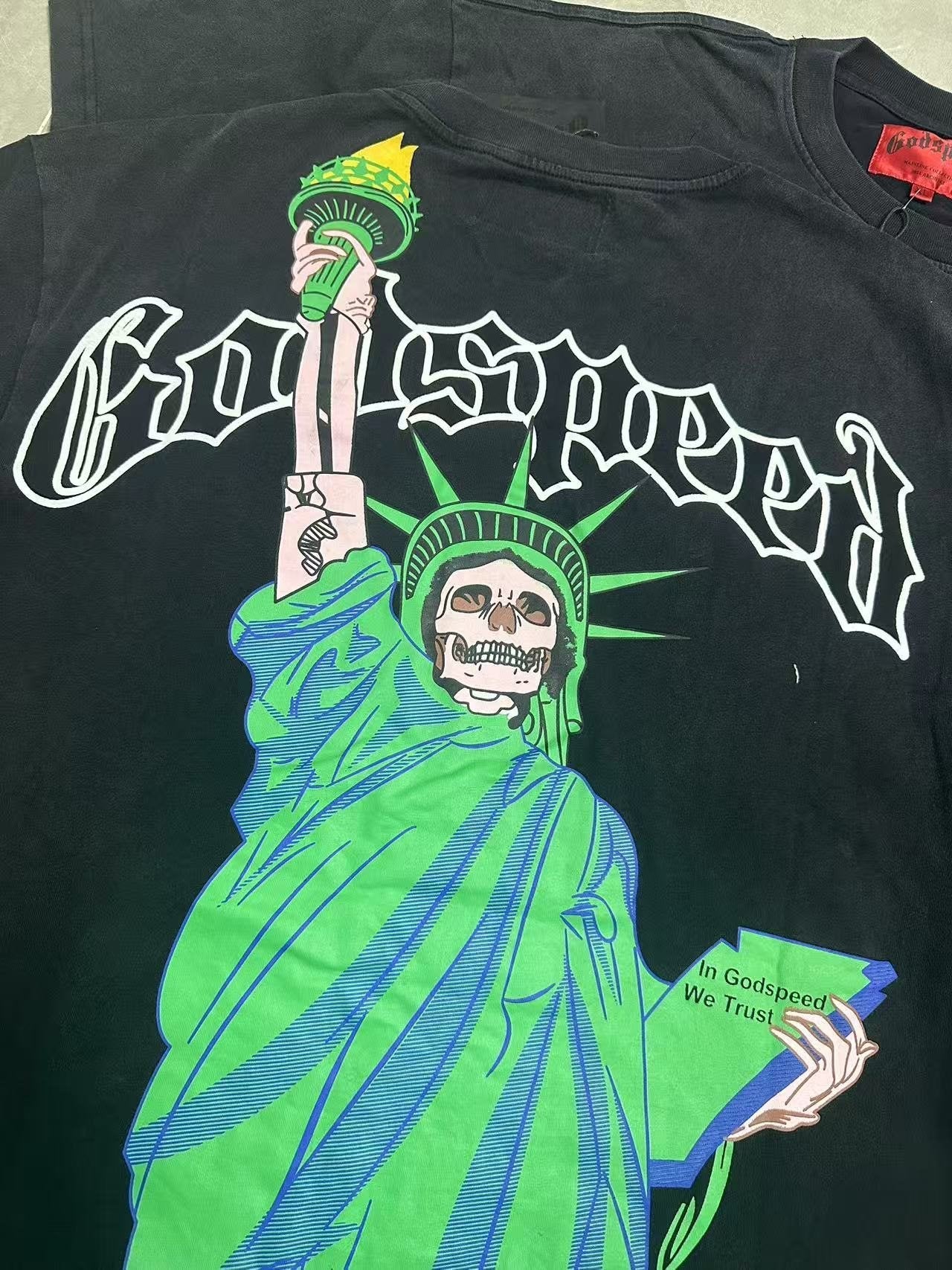 Godspeed Statue of Liberty Skull Graphic T-Shirt — detail