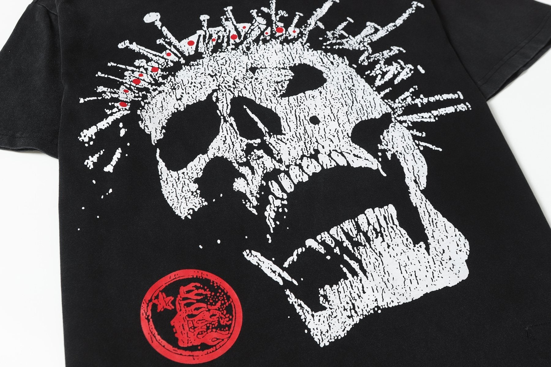 Hellstar Distressed Skull Graphic T-Shirt — detail