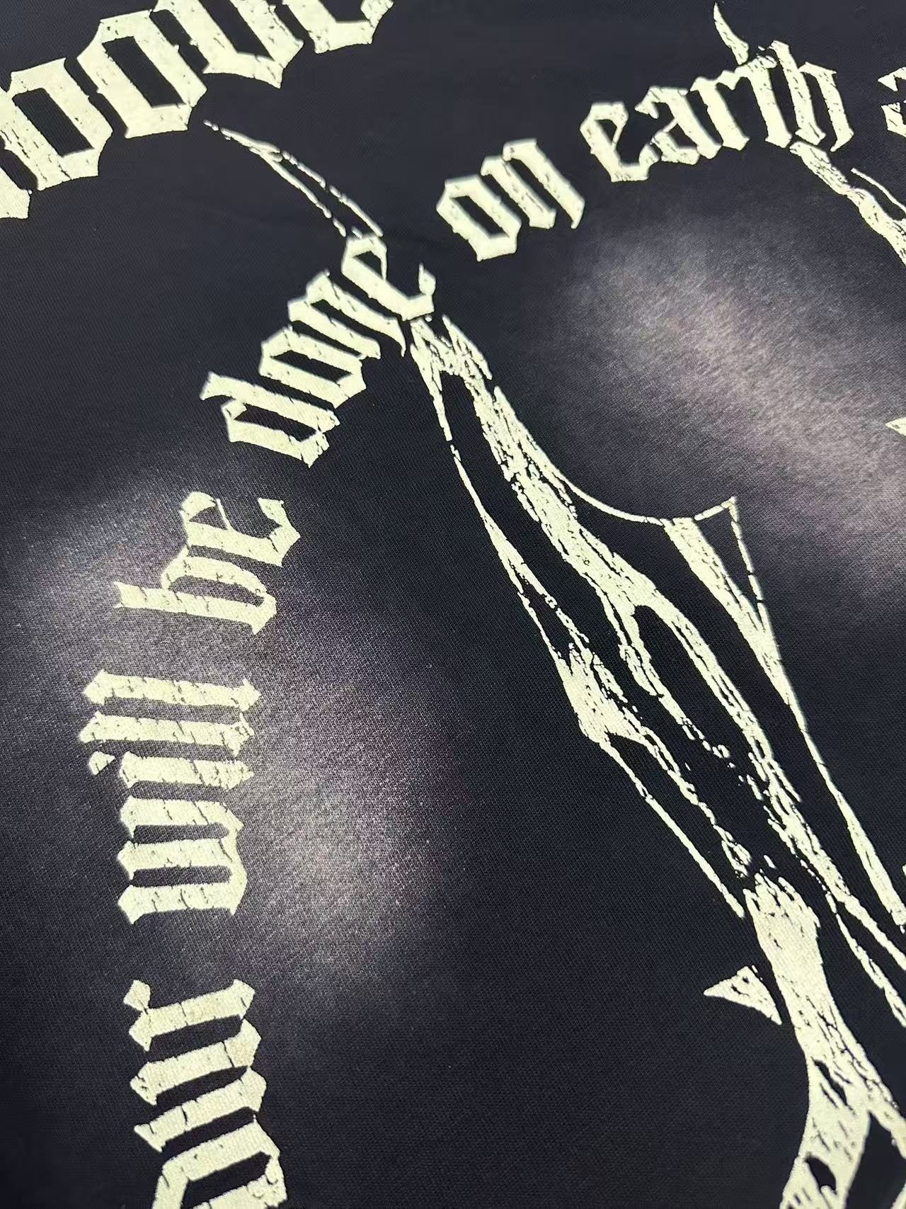 Hellstar Distressed Emblem Graphic T-Shirt — detail