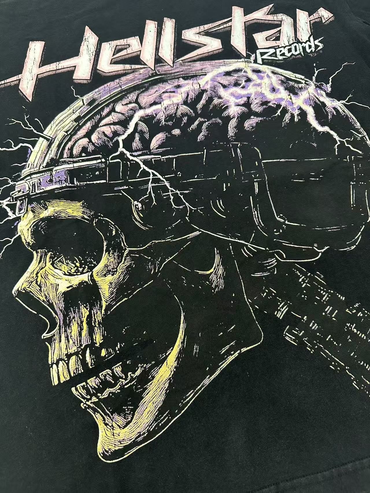 Hellstar Skull and City Graphic Short-Sleeve T-Shirt — detail