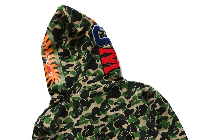 BAPE WGM Shark Camo Full-Zip Hoodie — detail
