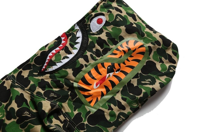 BAPE WGM Shark Camo Full-Zip Hoodie — detail