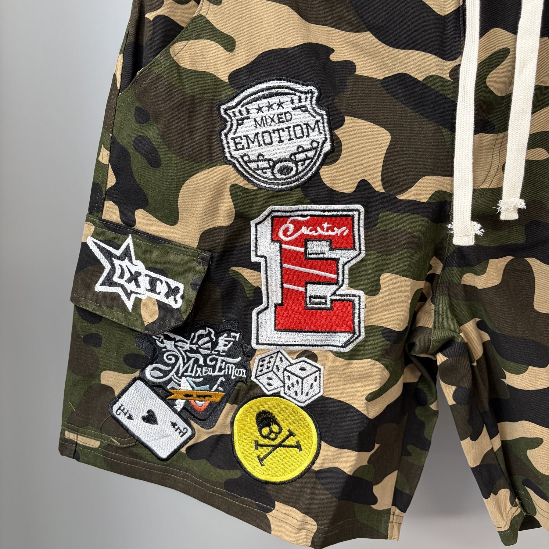 MIXED EMOTION Green Camouflage Embroidered Cargo Shorts — detail