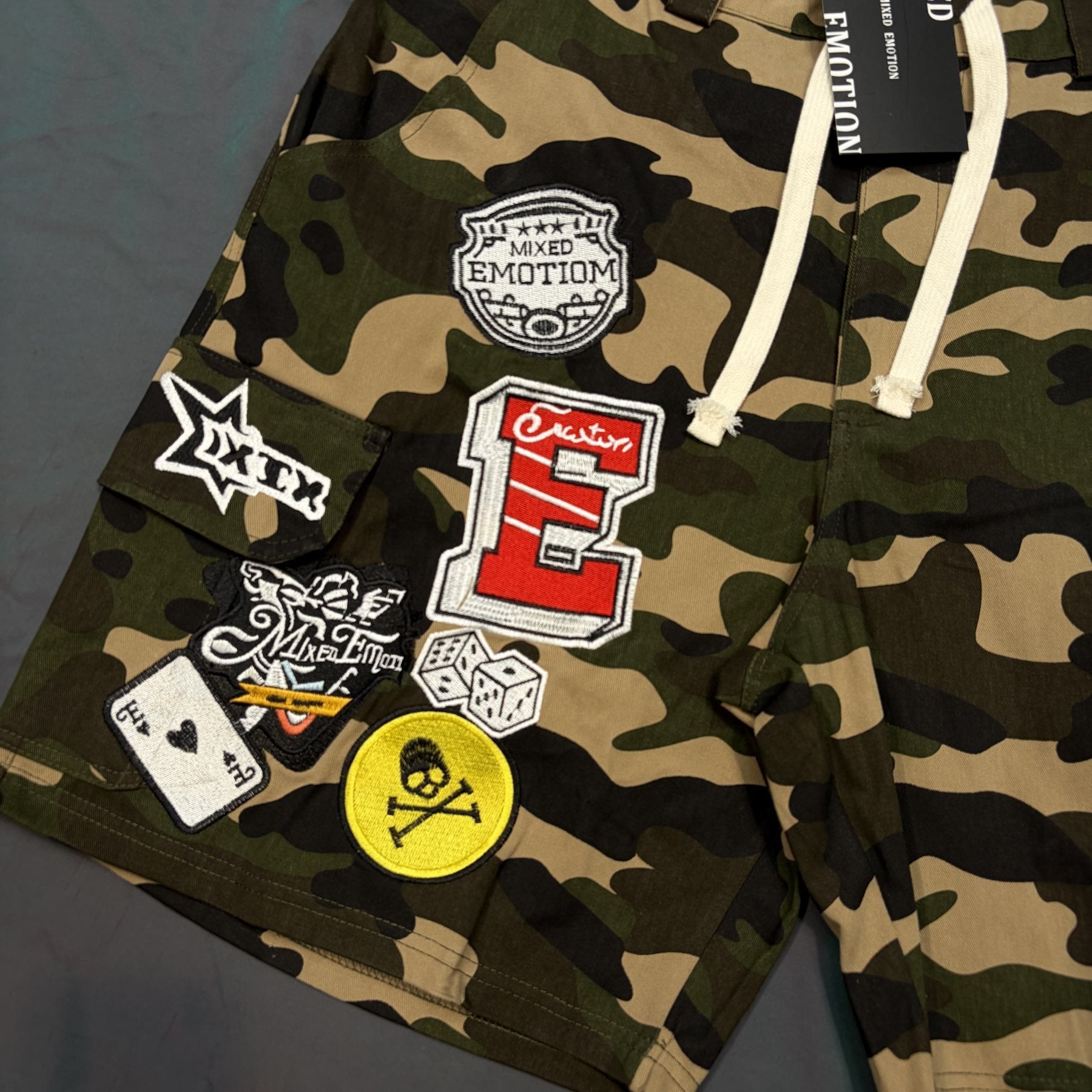 MIXED EMOTION Green Camouflage Embroidered Cargo Shorts — detail