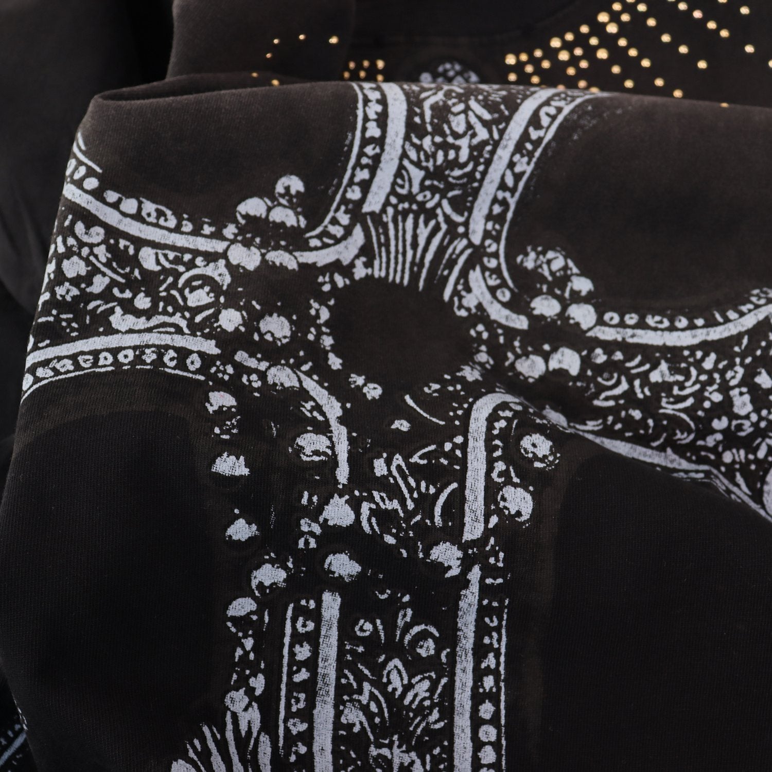 VALE USA Studded Cross Graphic T-Shirt — detail