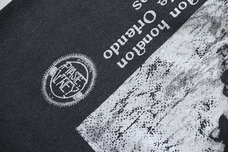 VALE USA 1989 Graphic T-Shirt — detail
