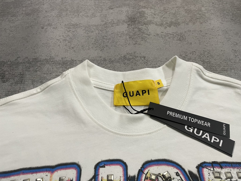 GUAPI Racing Car Graphic T-Shirt — neck_label