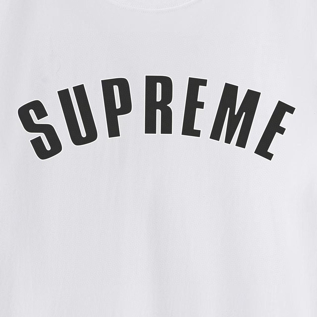 Supreme Cracked Arched Wordmark Graphic T-Shirt — detail