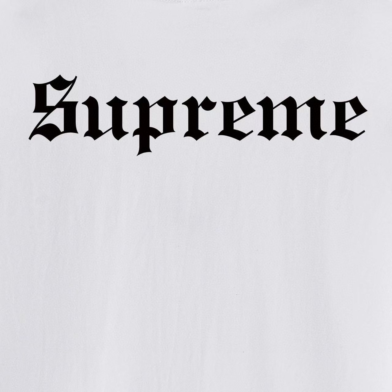 Supreme Snow White Graphic Short-Sleeve T-Shirt — fabric_closeup