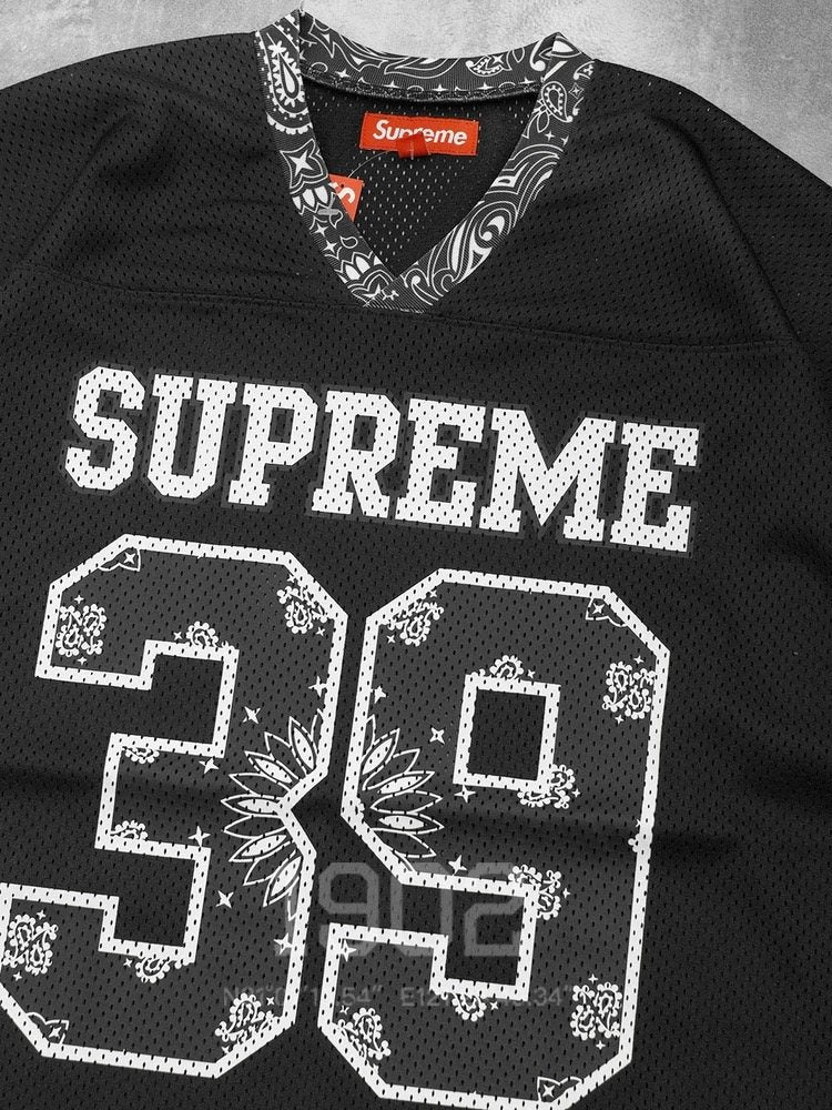 Supreme 39 Bandana-Trim Mesh Jersey T-Shirt — detail