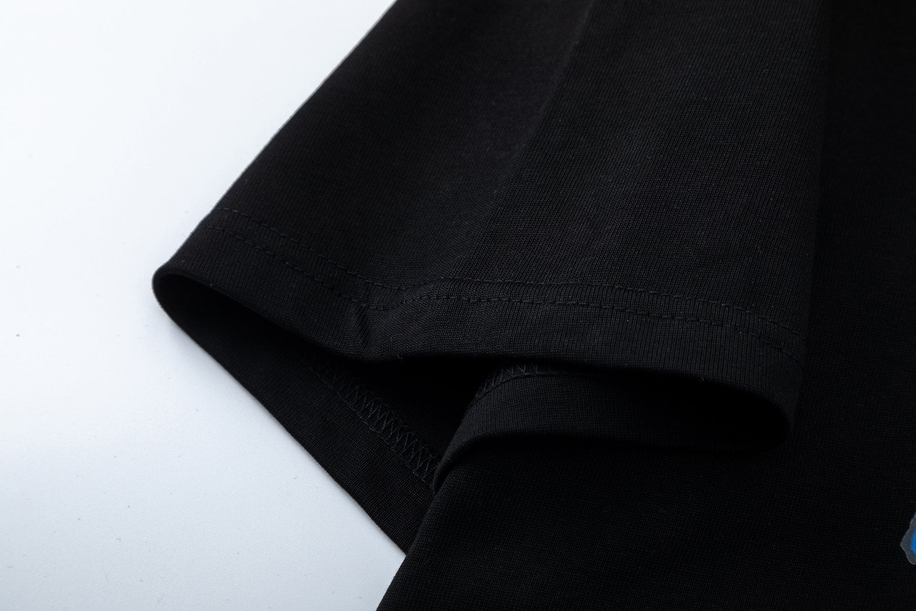 Supreme Hand-Drawn Lettering Graphic T-Shirt — fabric_closeup