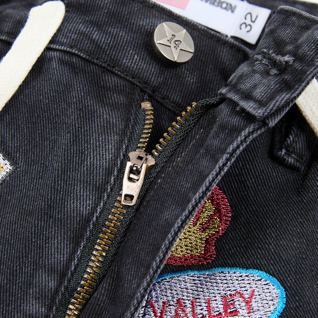 VALE 1980s Patch Rhinestone Denim Shorts — detail