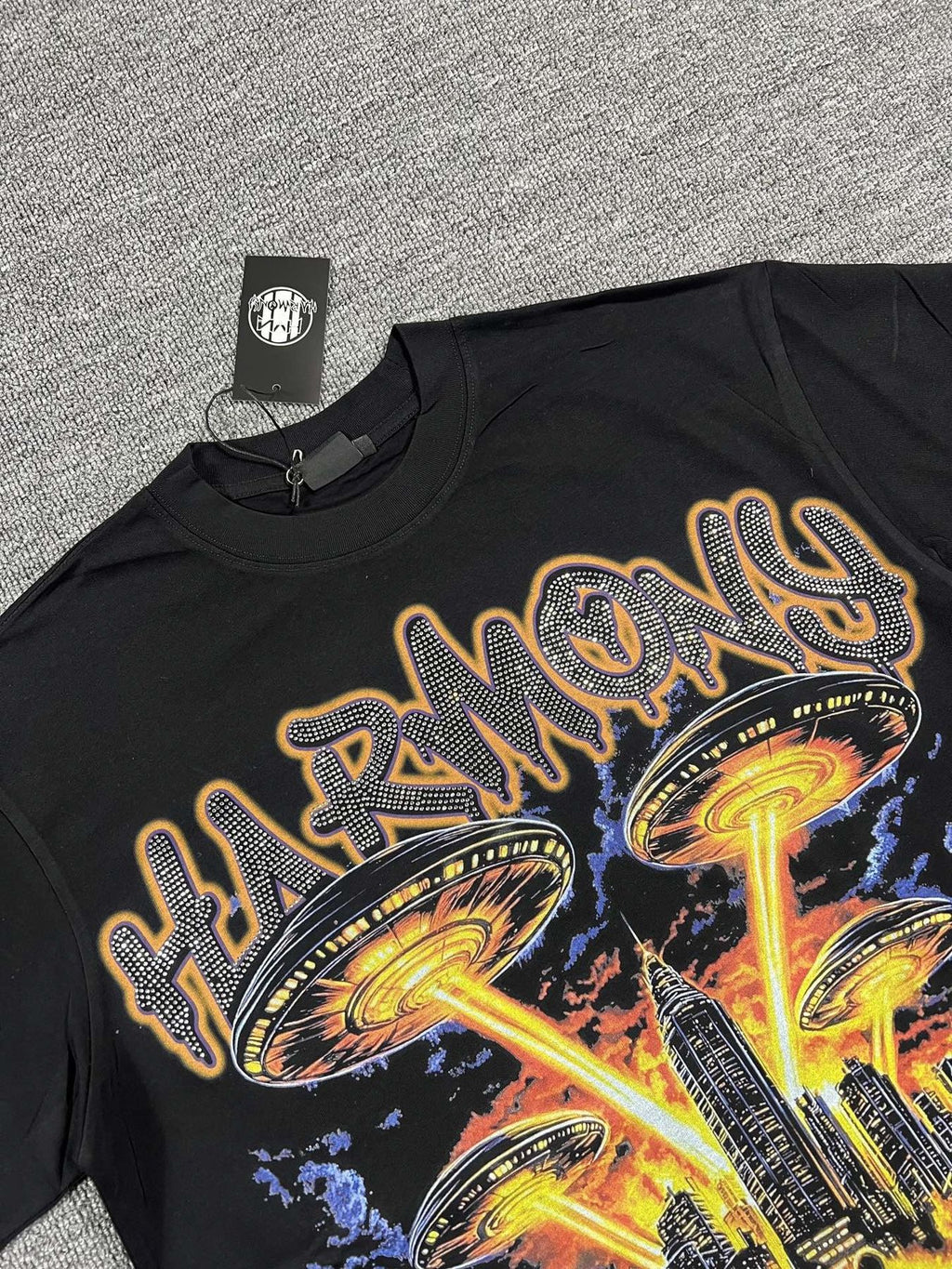 HARMONY New Age UFO City Graphic Short-Sleeve T-Shirt — detail