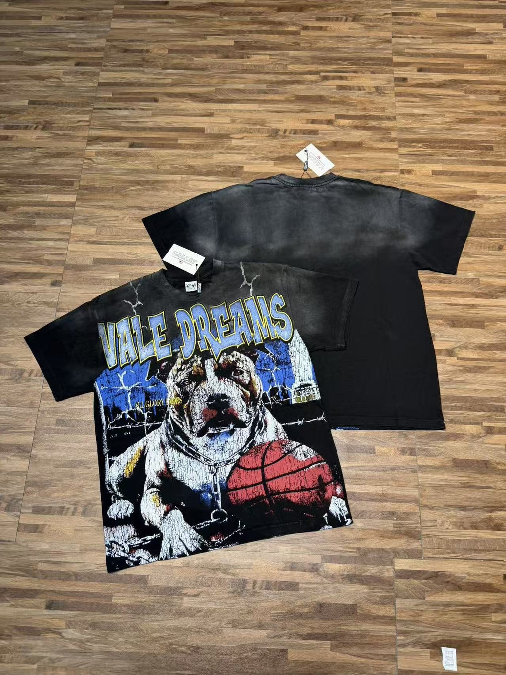VALLEY Dog Basketball Graphic T-Shirt — context