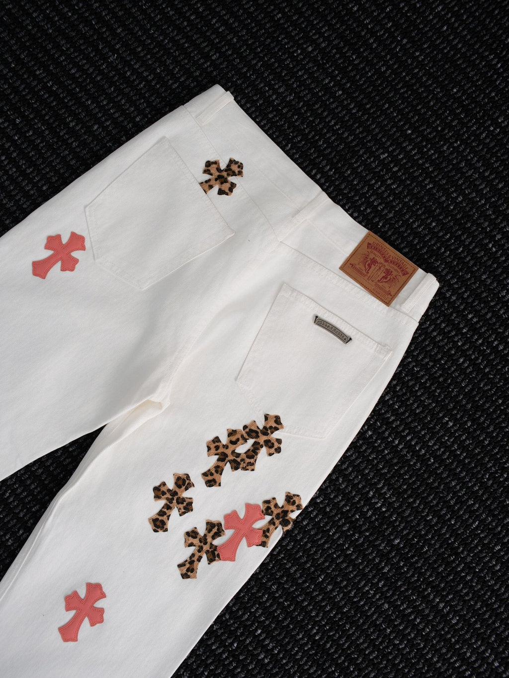 Chrome Hearts Leopard Cross Patch White Jeans — detail