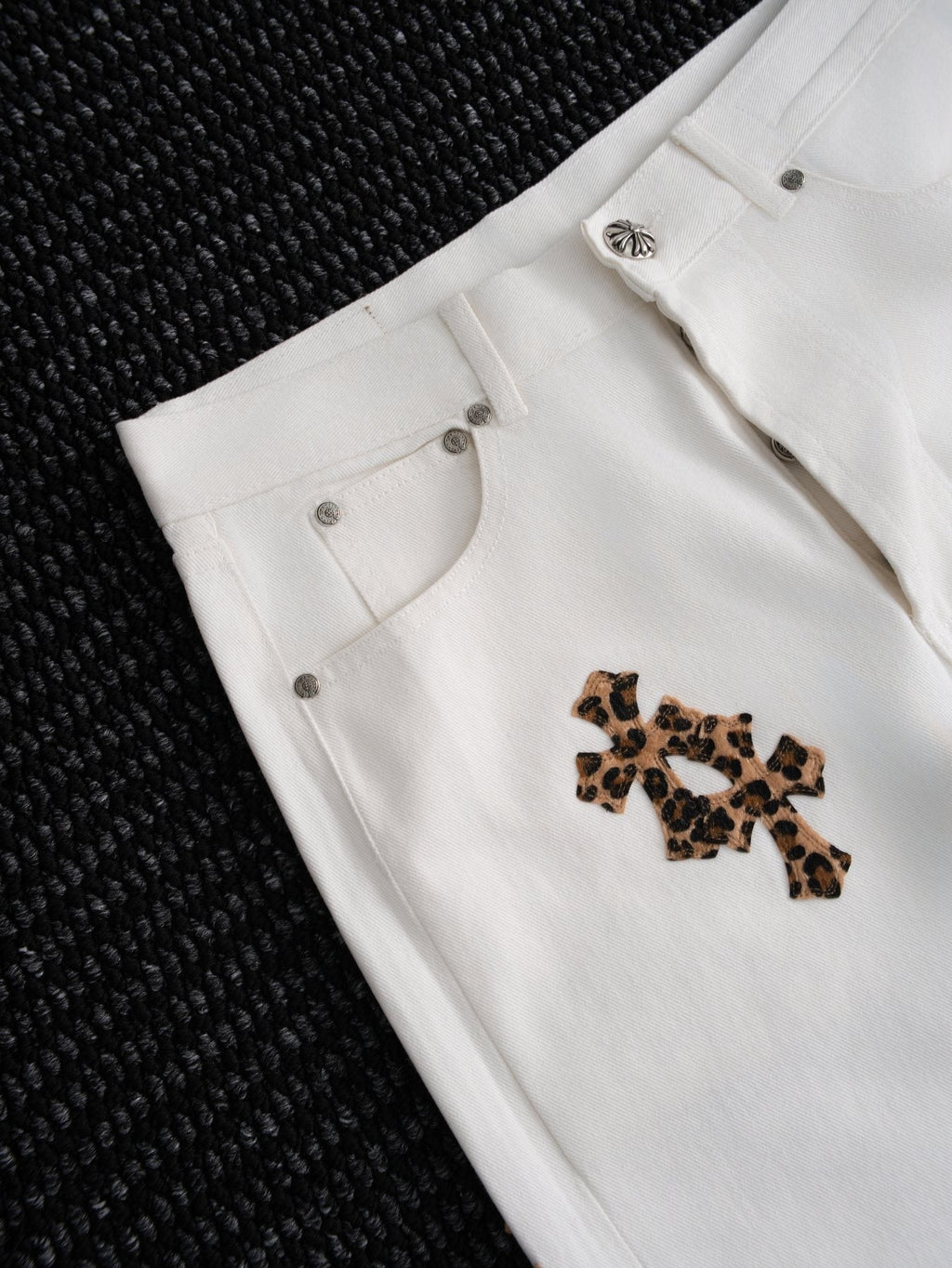 Chrome Hearts Leopard Cross Patch White Jeans — detail