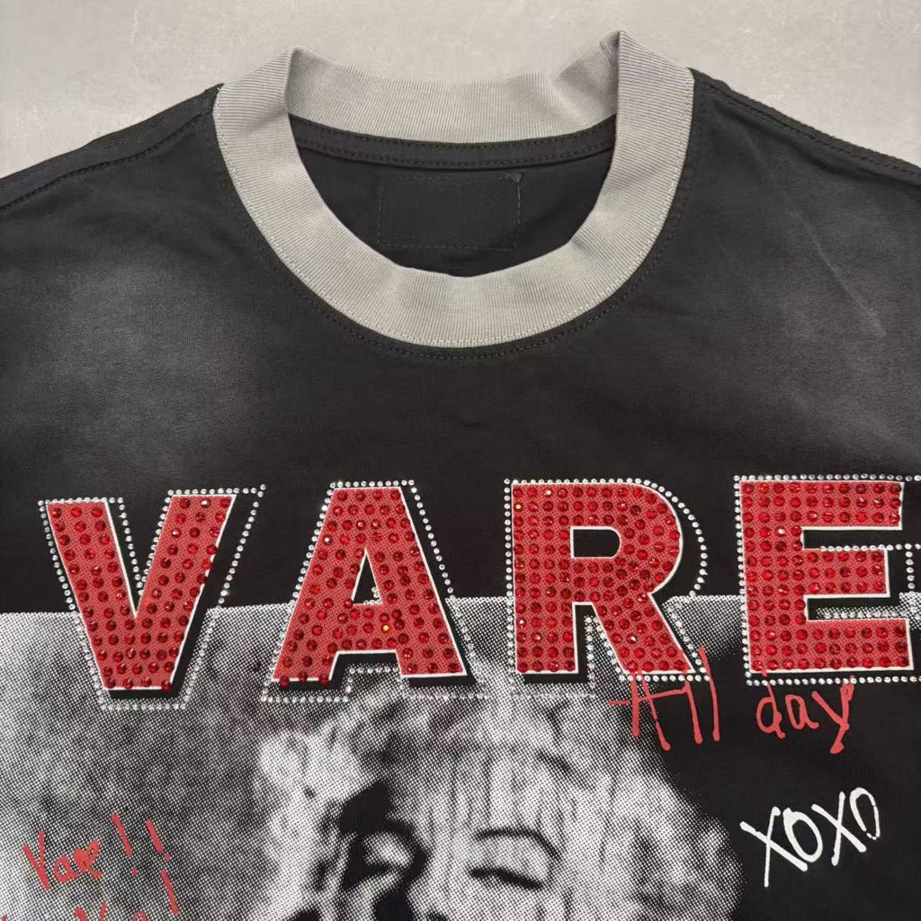 VARE ALL DAY Portrait Graphic Contrast-Sleeve T-Shirt — detail