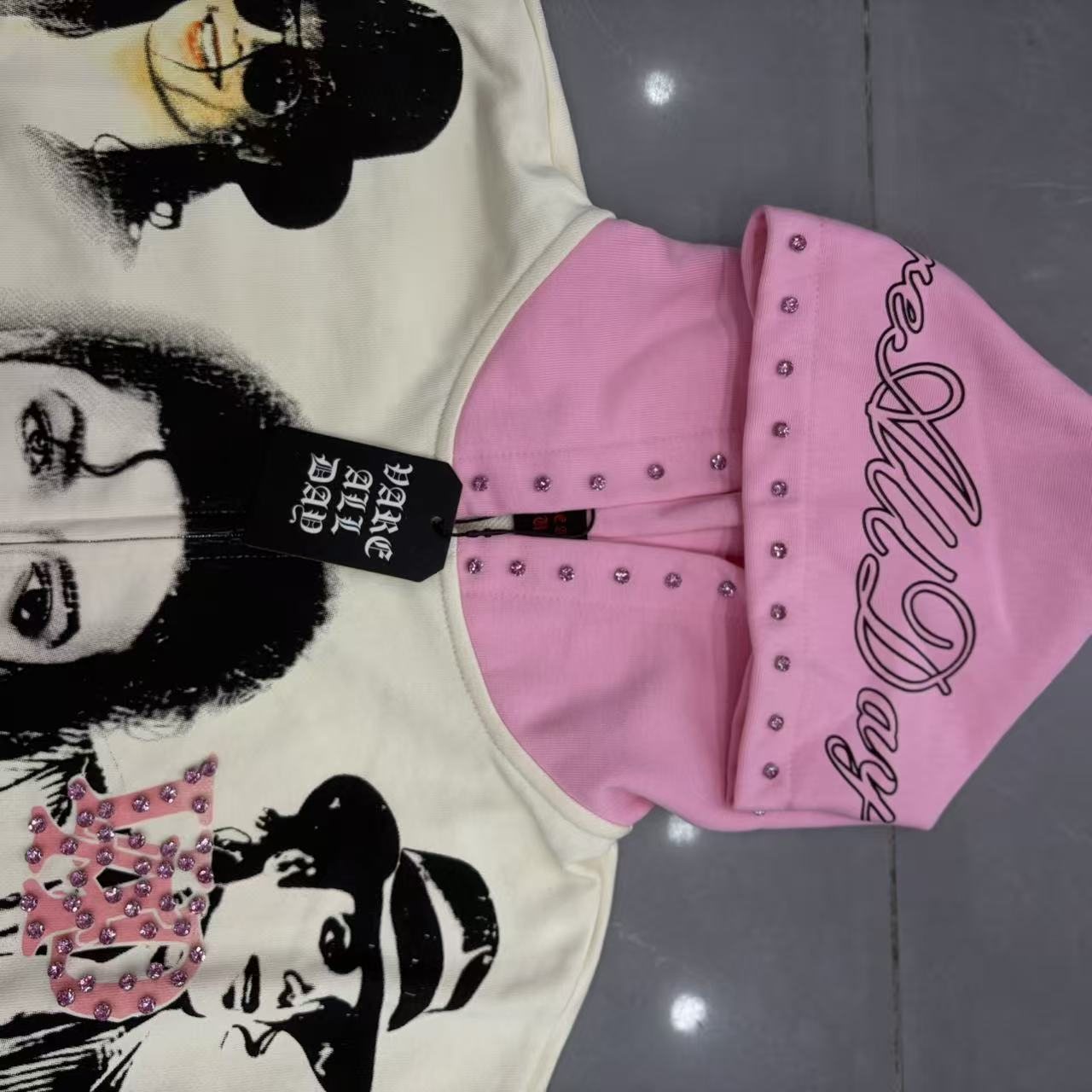 VARE ALL DAY King of Pop Graphic Zip Hoodie — detail