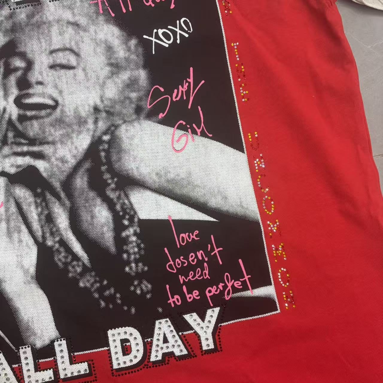 VARE ALL DAY Red Color Block Graphic T-Shirt — detail