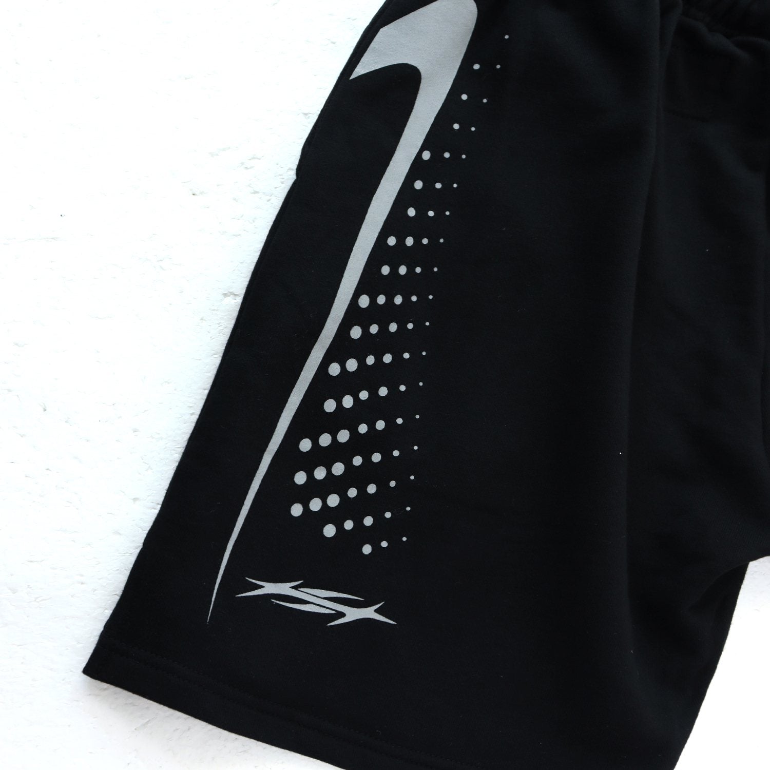 Hellstar Silver Line Graphic Shorts — detail