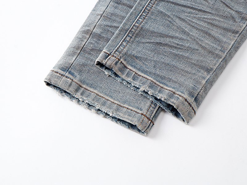 VALABASAS Light Blue Distressed Jeans — detail