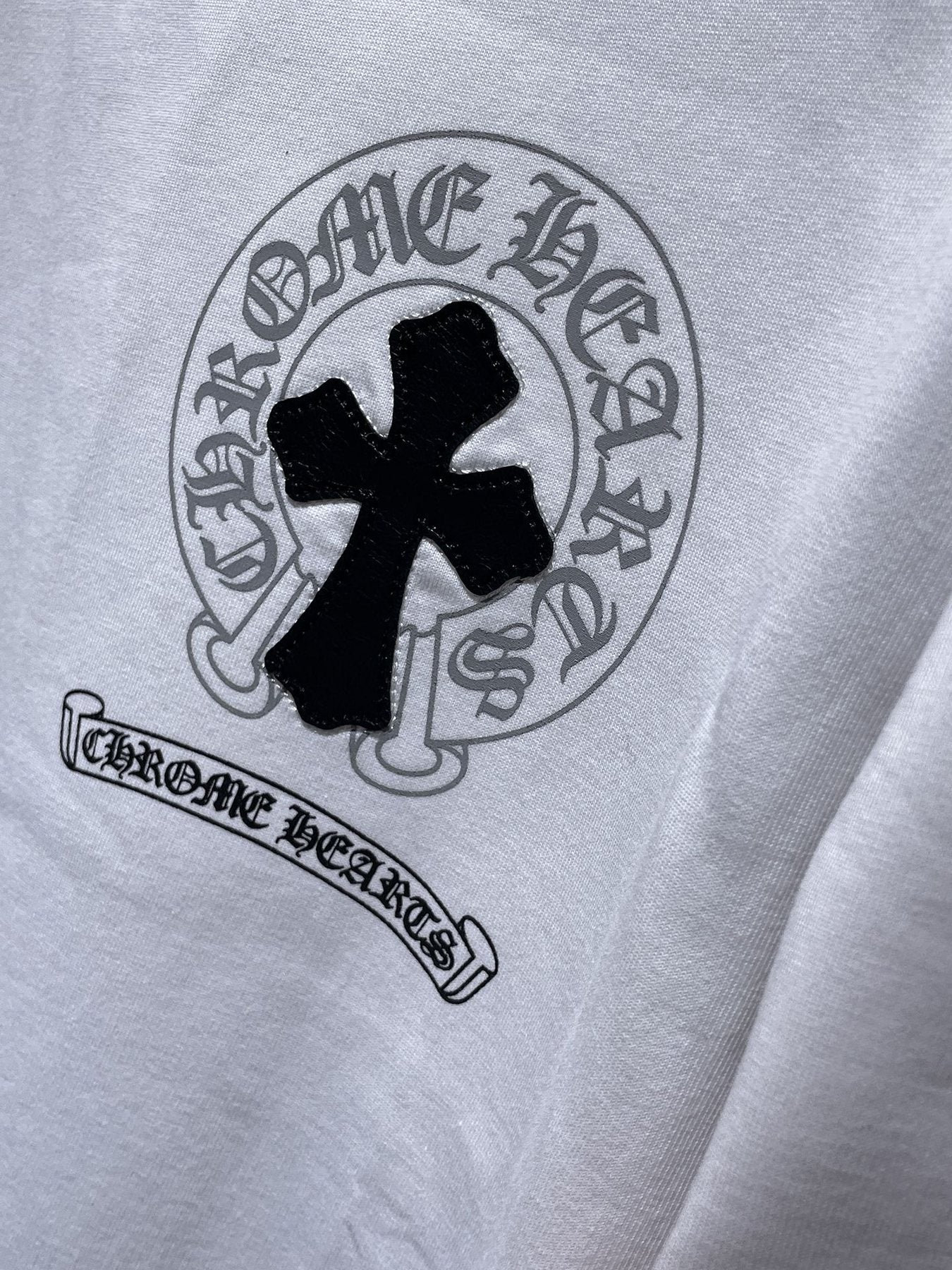 Chrome Hearts Cross Graphic Short-Sleeve T-Shirt — detail