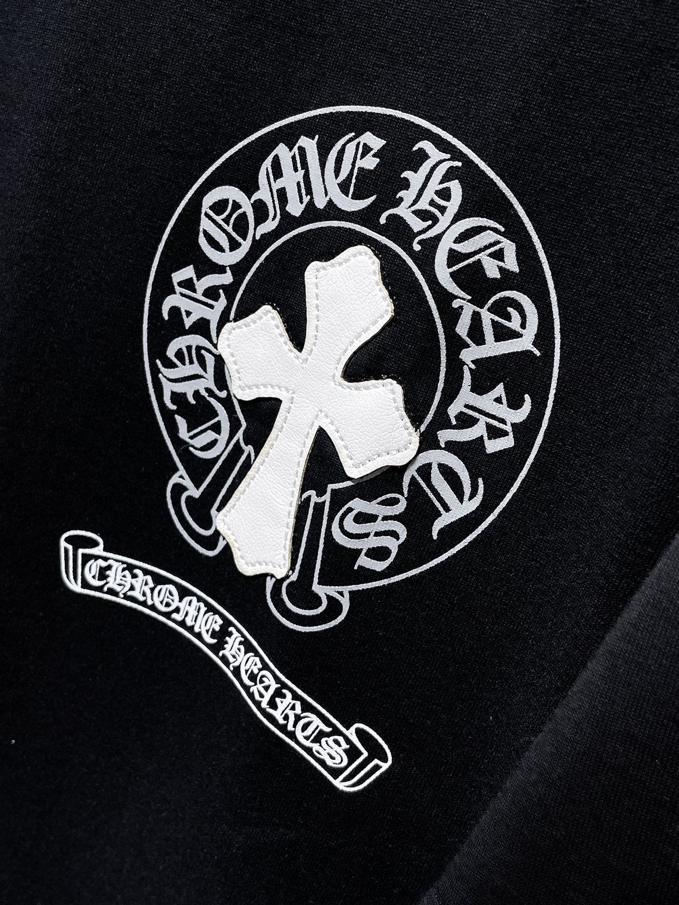 Chrome Hearts Cross Graphic Short-Sleeve T-Shirt — detail