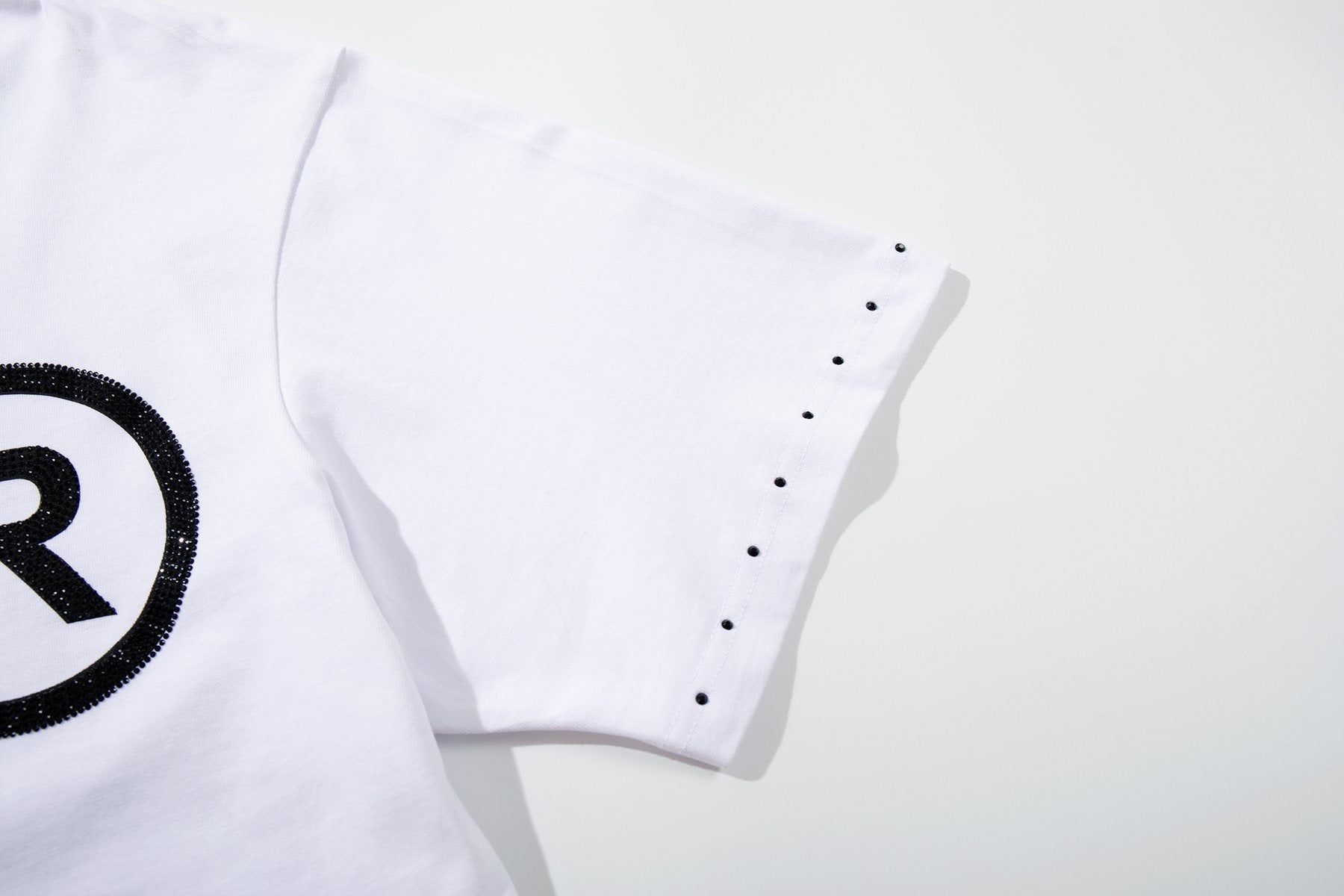 SUPPLY TEE Stud-Trim Flame Graphic T-Shirt — detail